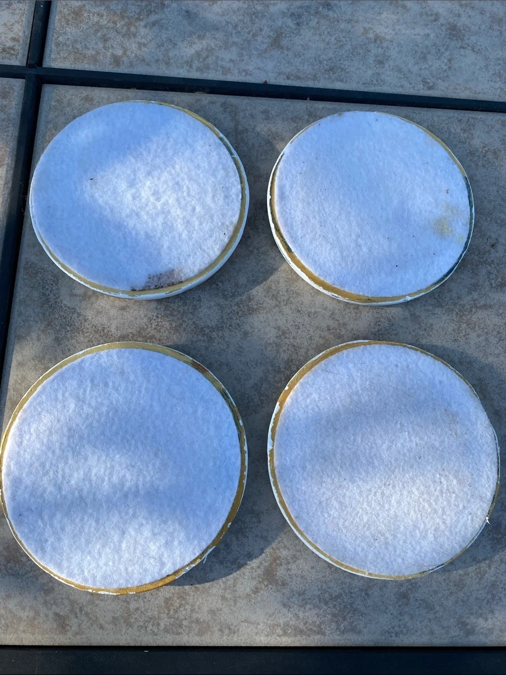 Vintage-Style White and Cream Decorative Unsealed Plaster Coaster Set of 4